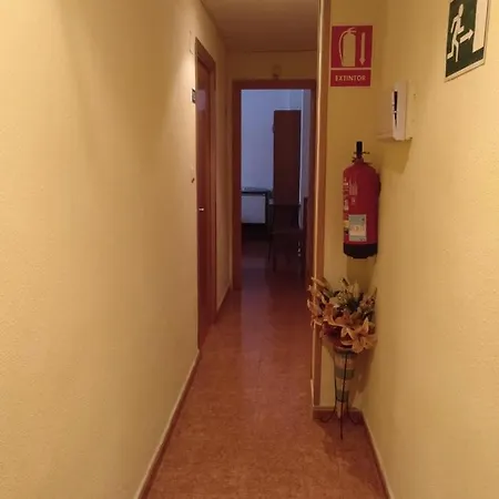 Miraflores Хостел *