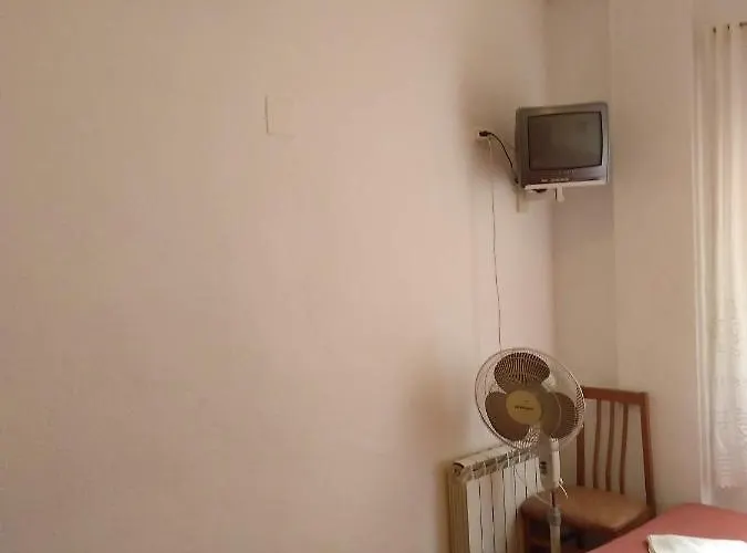 Miraflores Ostello *